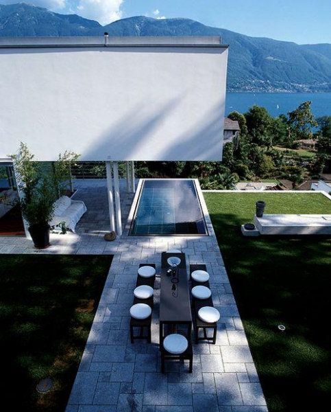 Дом с видом на Швейцарские Альпы и озеро Маджоре