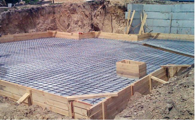 Армирование бетонной плиты (Фото: Будник Групп)