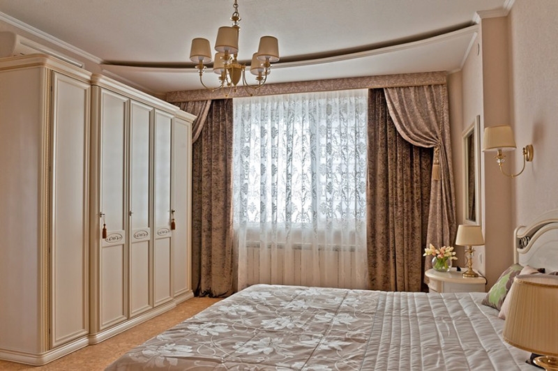 
Выбор гардины для спальни: шторы, портьеры	
