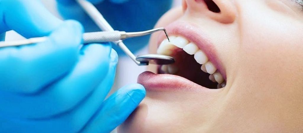 Имплантация зубов в Минске