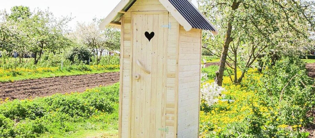 Как выбрать деревянные туалеты и бытовки в Гомеле?